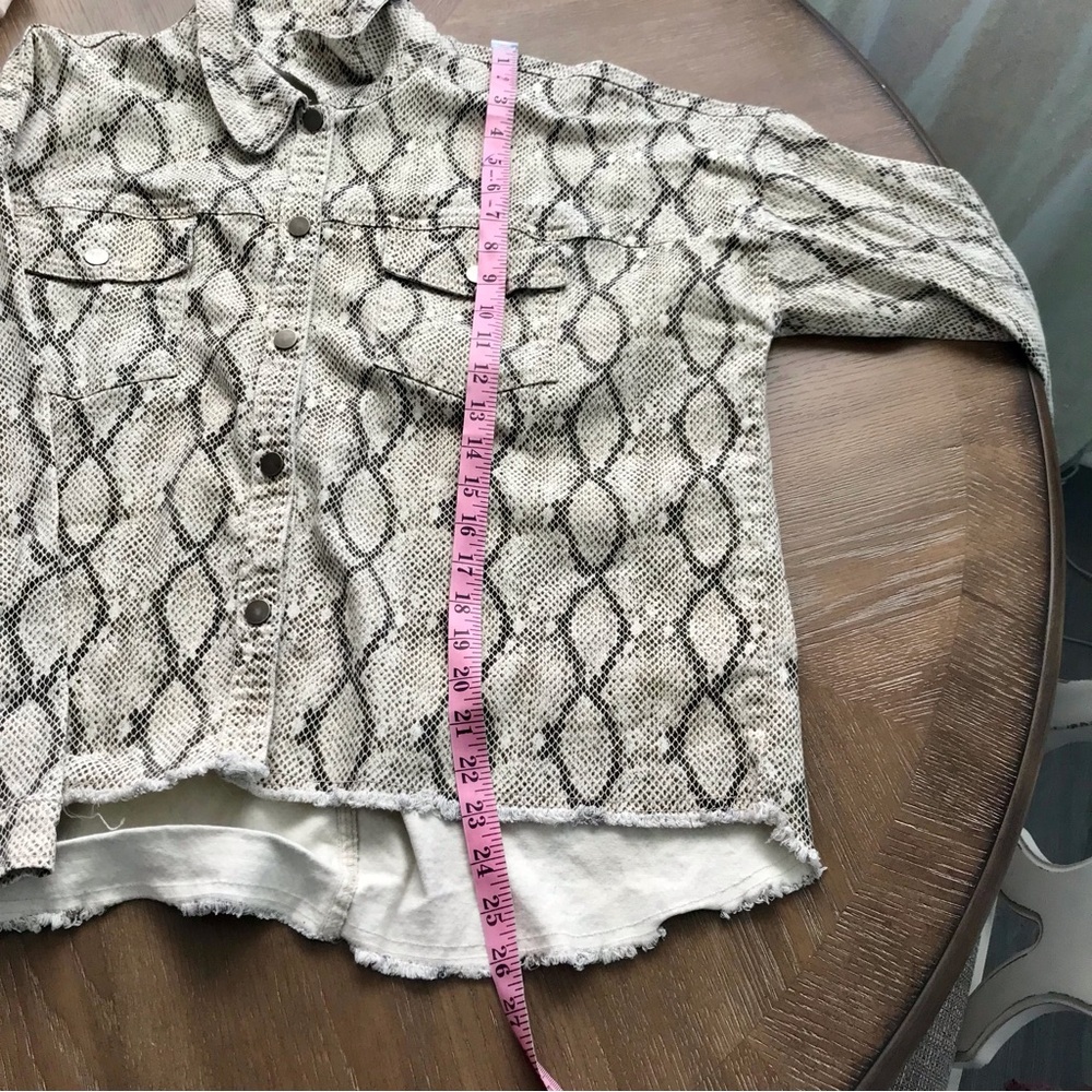 She + Sky Snake Print Snap Down Jacket Shacket Si… - image 10
